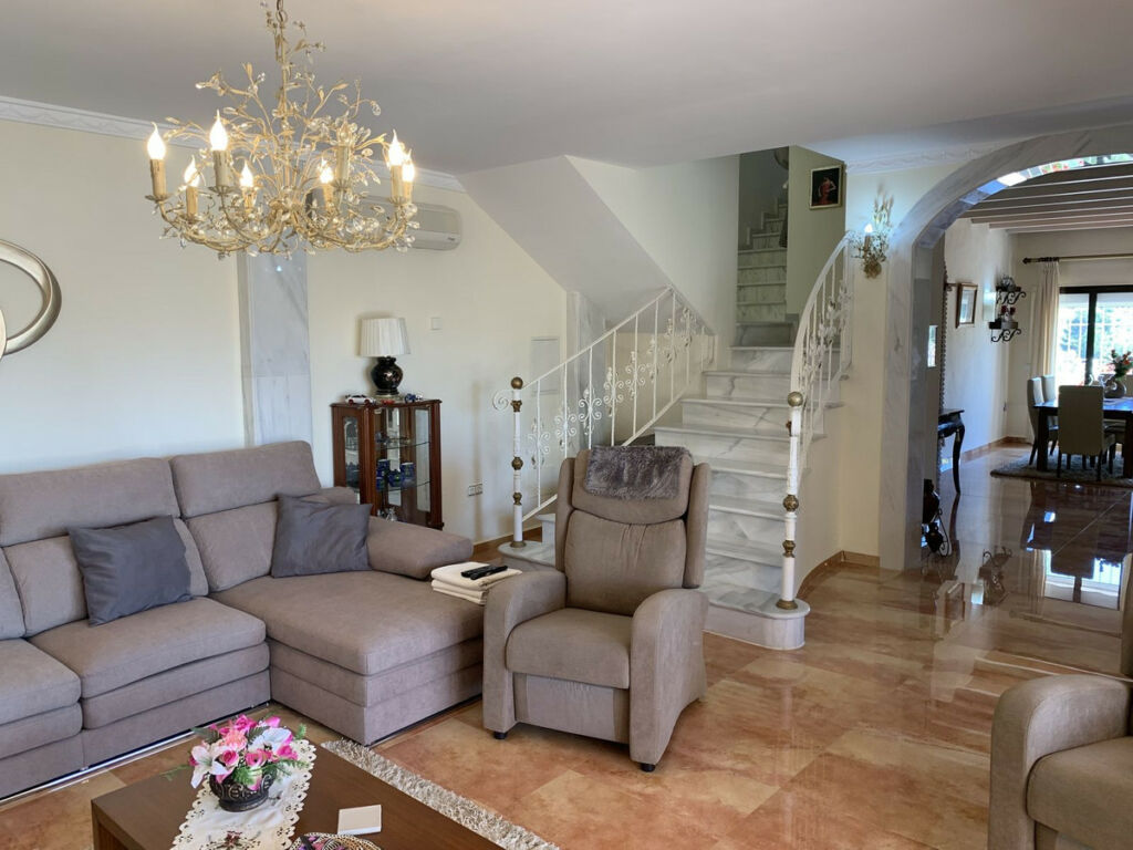 Detached Villa Coín Málaga - image 7