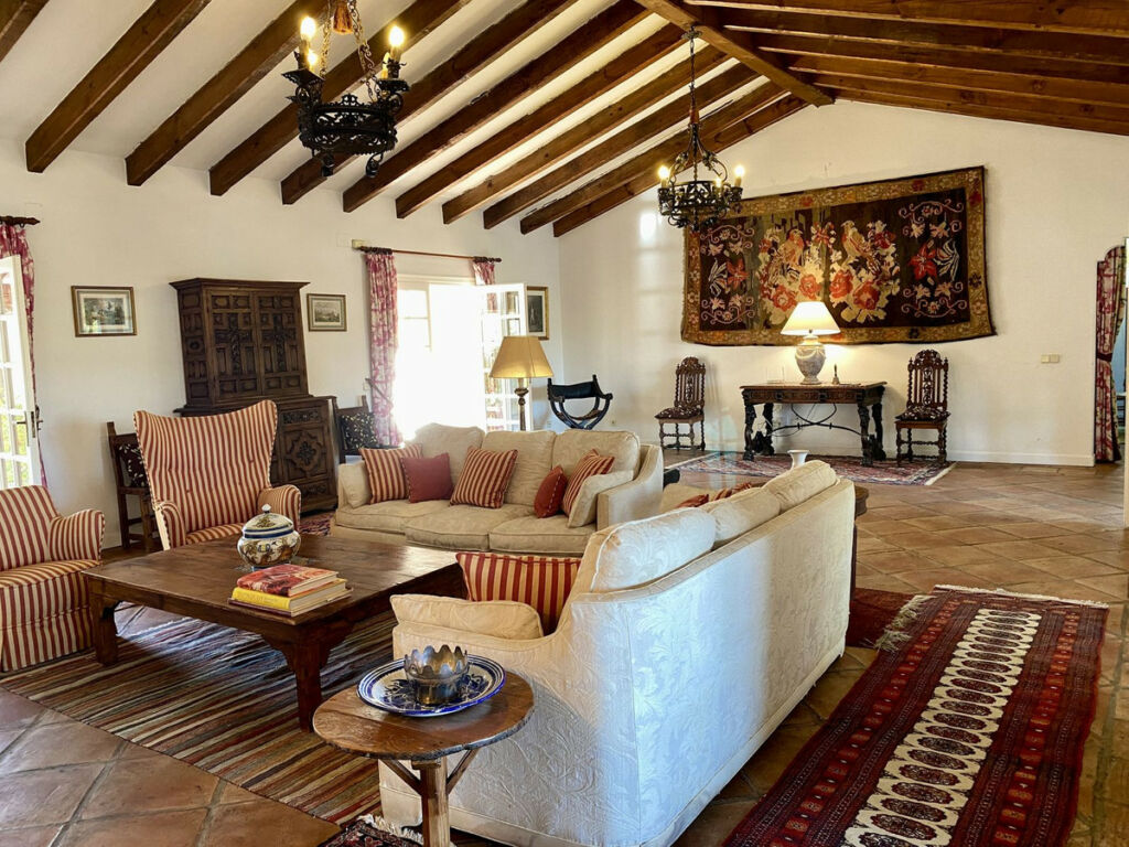 Detached Villa Benahavís Málaga - image 11