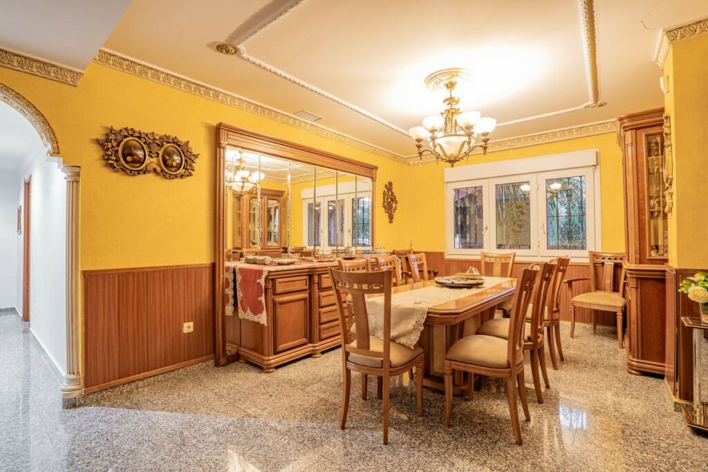Detached Villa Benalmadena Pueblo Málaga - image 11