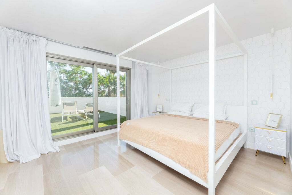 Middle Floor Apartment Benahavís Málaga - image 12
