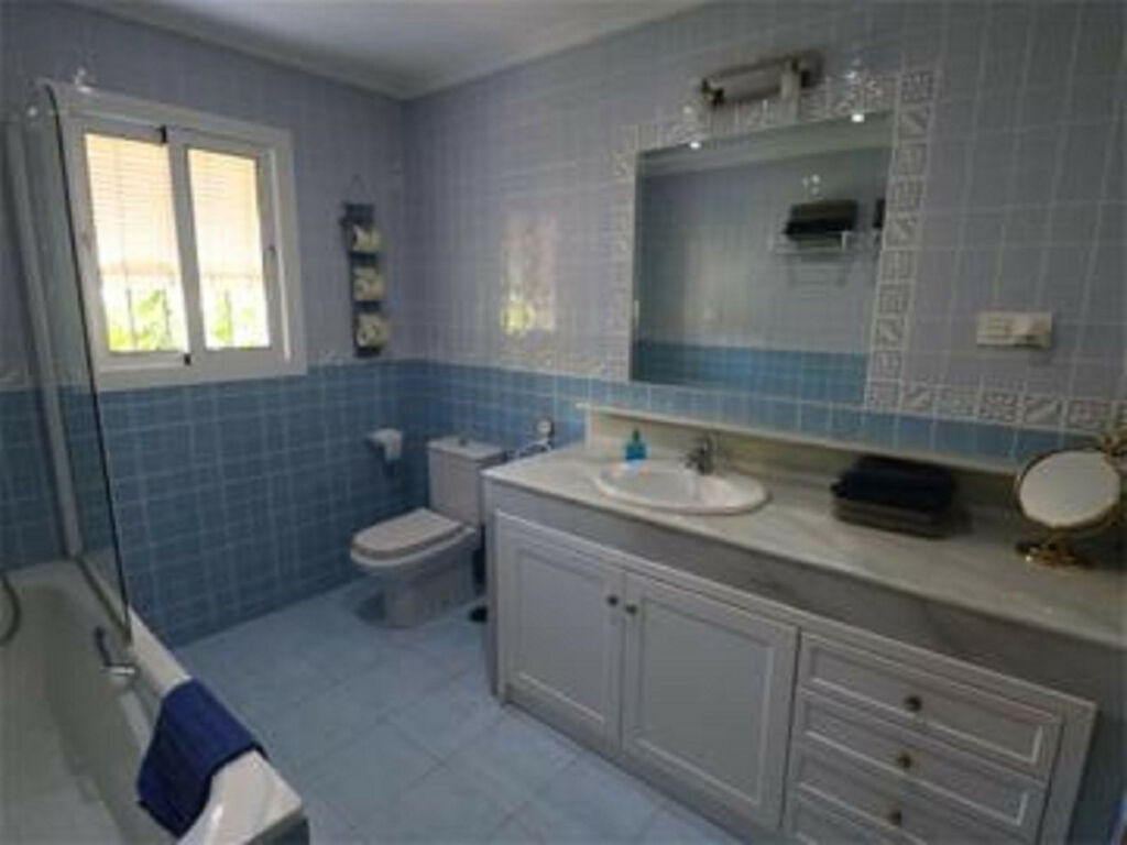Detached Villa Torremolinos Málaga - image 12