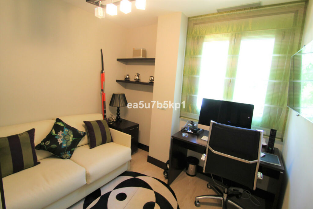 Ground Floor Apartment Benahavís Málaga - image 13
