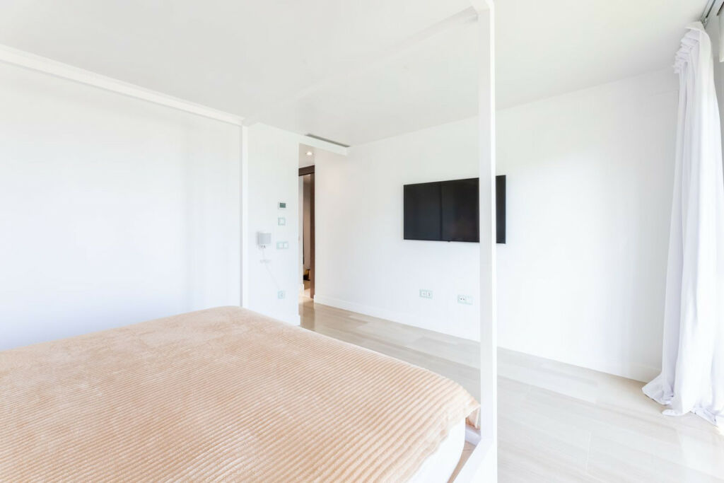 Middle Floor Apartment Benahavís Málaga - image 14