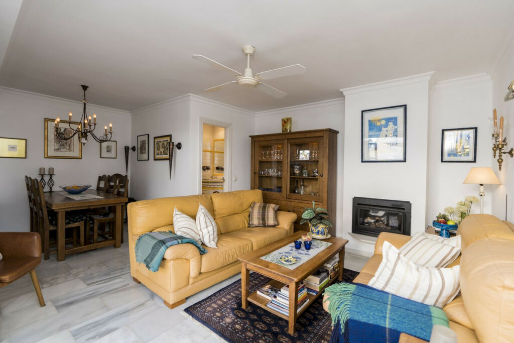 Semi-Detached House Estepona Málaga - image 14