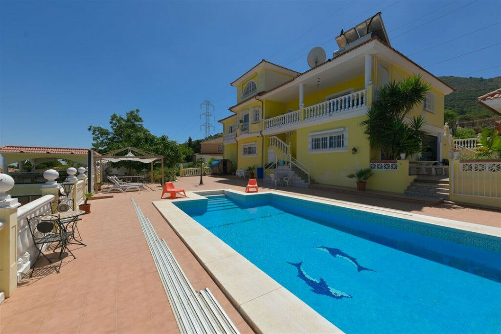 Detached Villa Alhaurín de la Torre Málaga - image 15