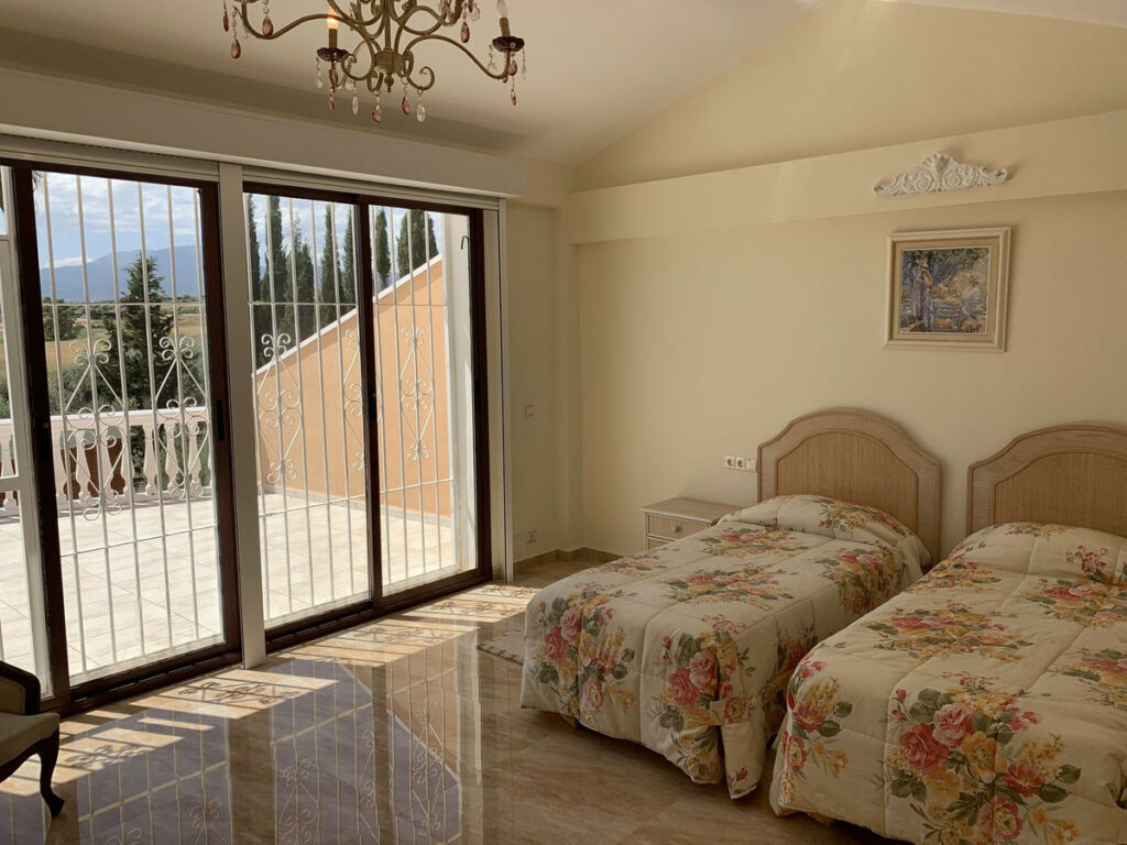 Detached Villa Coín Málaga - image 12