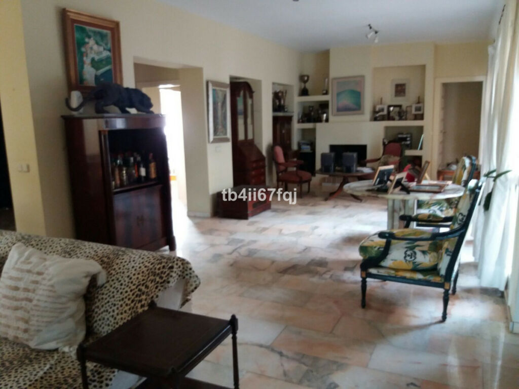 Detached Villa Atalaya Málaga - image 17
