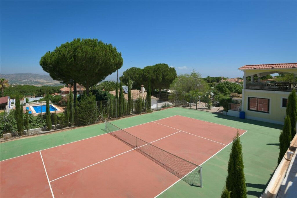 Detached Villa Alhaurín de la Torre Málaga - image 16