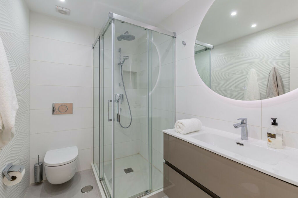 Middle Floor Apartment Estepona Málaga - image 16