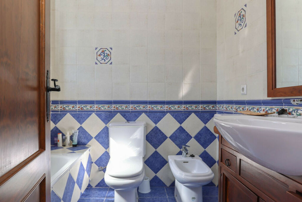Detached Villa Guaro Málaga - image 17