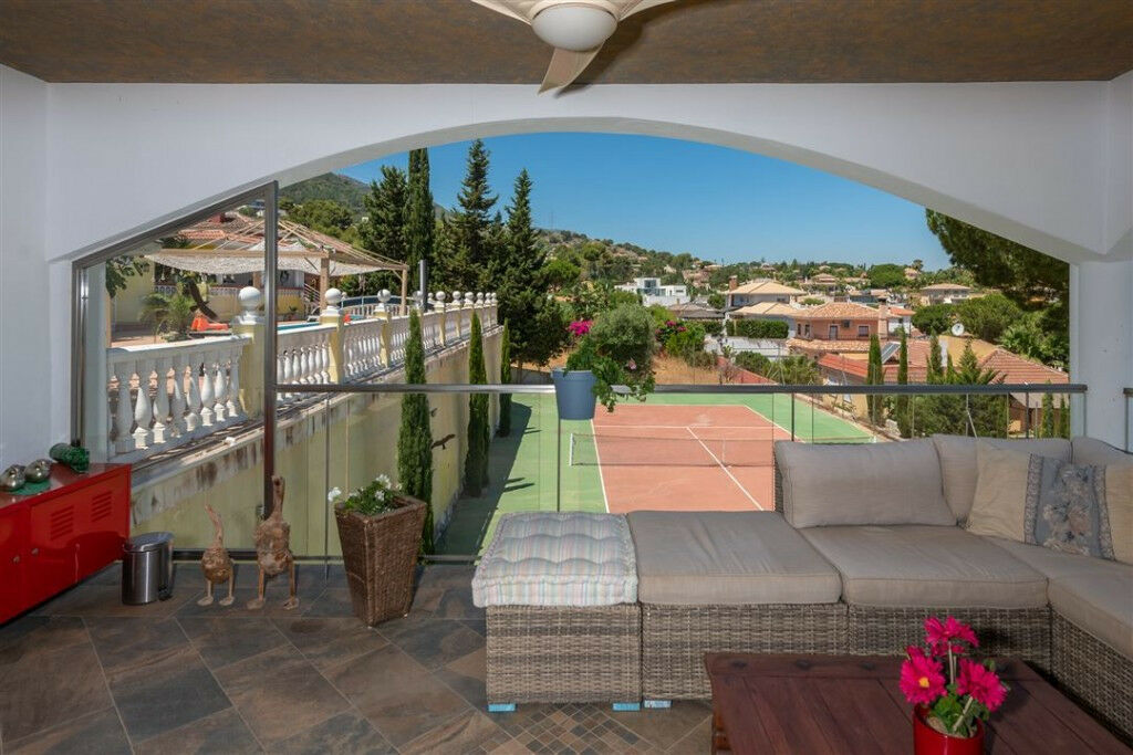 Detached Villa Alhaurín de la Torre Málaga - image 17