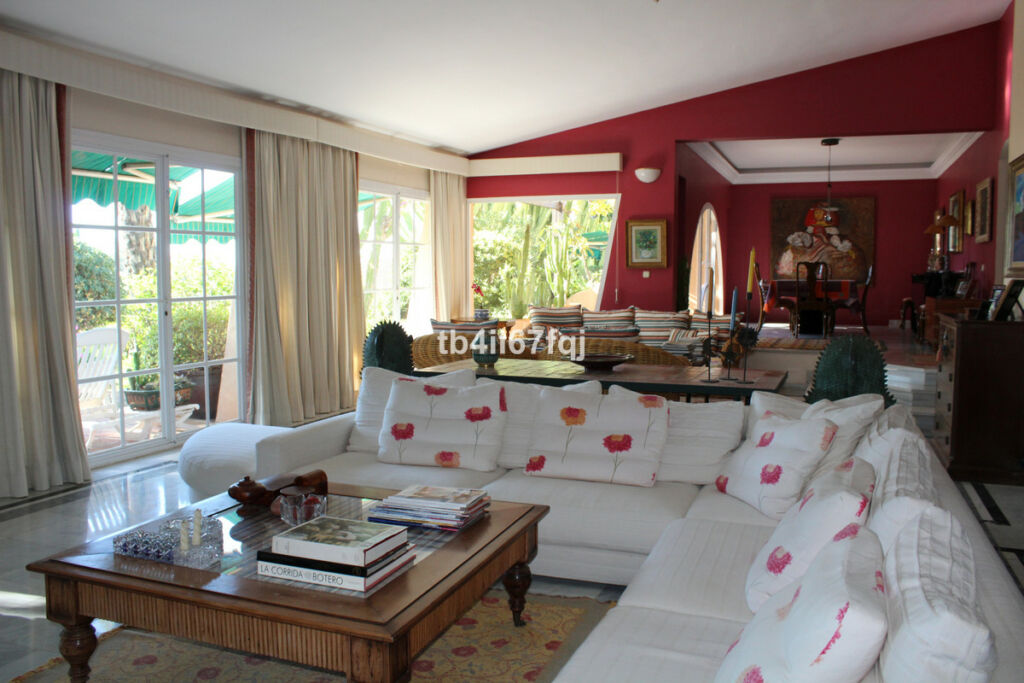 Detached Villa Atalaya Málaga - image 18