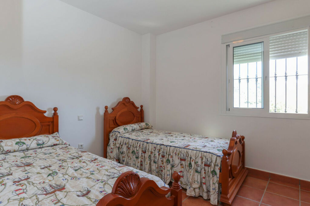 Detached Villa Guaro Málaga - image 19