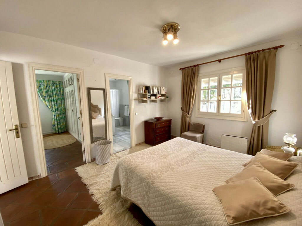 Detached Villa Benahavís Málaga - image 18