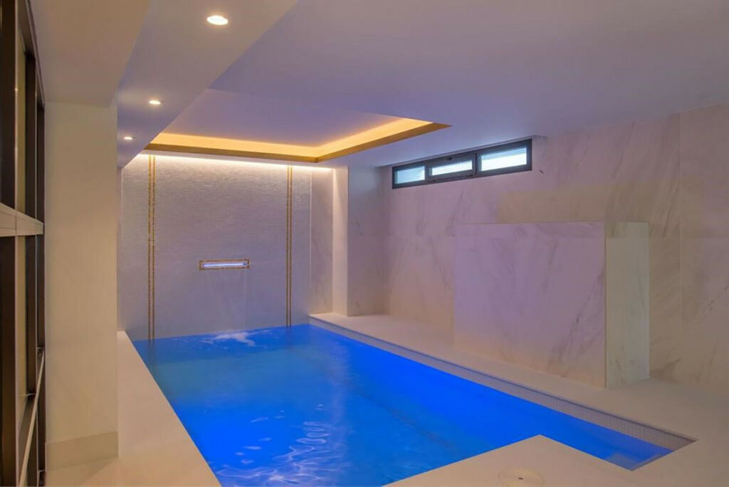 Detached Villa Elviria Málaga - image 18