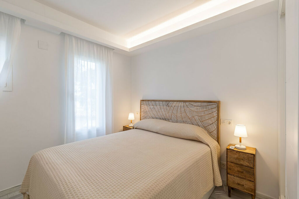 Middle Floor Apartment Estepona Málaga - image 19