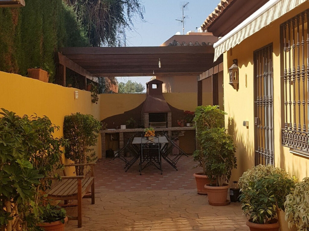 Detached Villa Nueva Andalucía Málaga - image 19