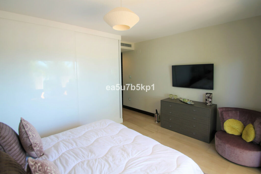 Ground Floor Apartment Benahavís Málaga - image 19