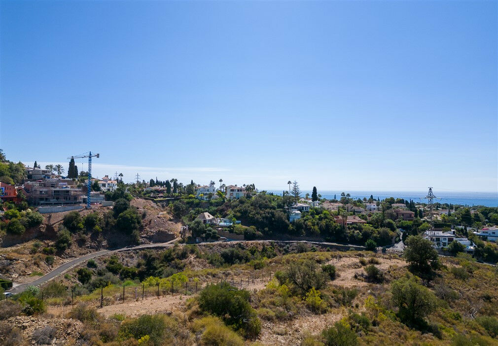 Residential Plot El Rosario Málaga - image 2