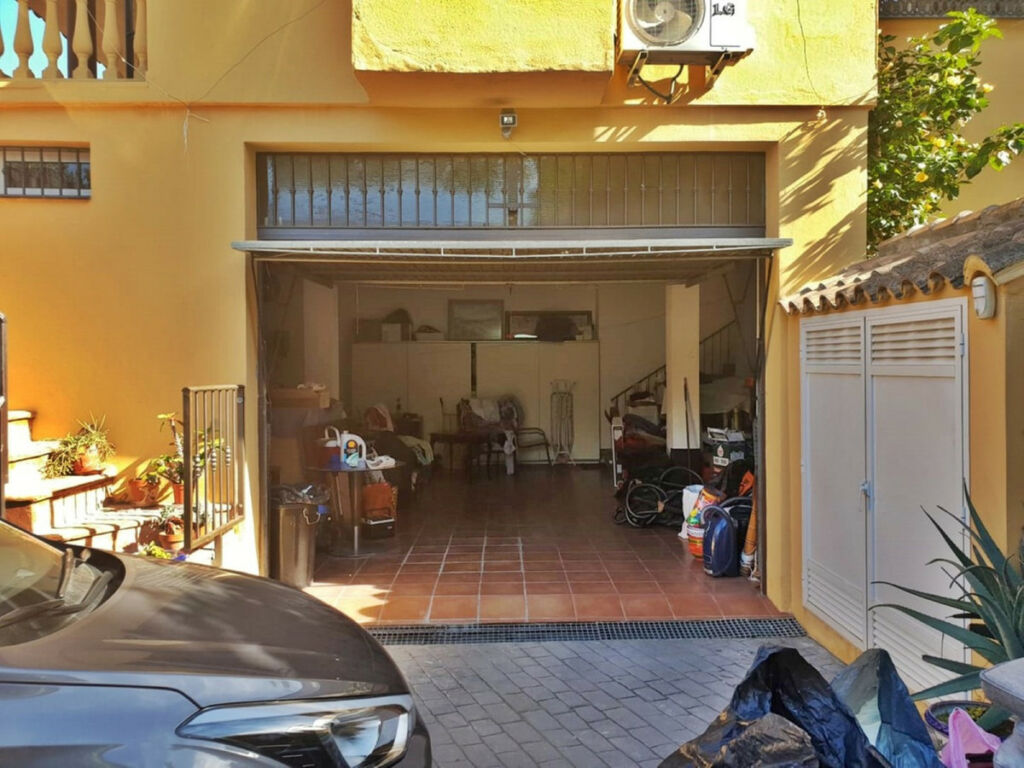 Detached Villa Nueva Andalucía Málaga - image 20