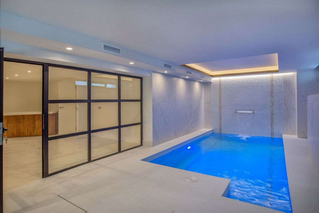 Detached Villa Elviria Málaga - image 19