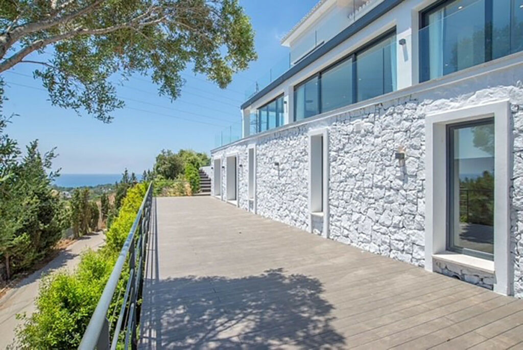 Detached Villa Elviria Málaga - image 20