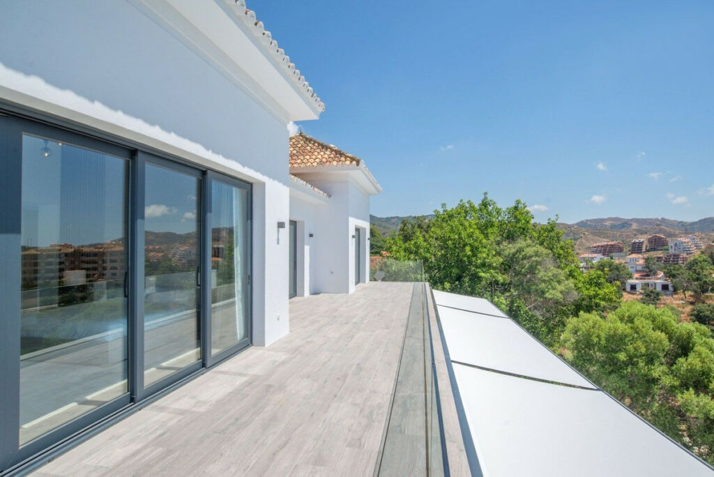 Detached Villa Elviria Málaga - image 22