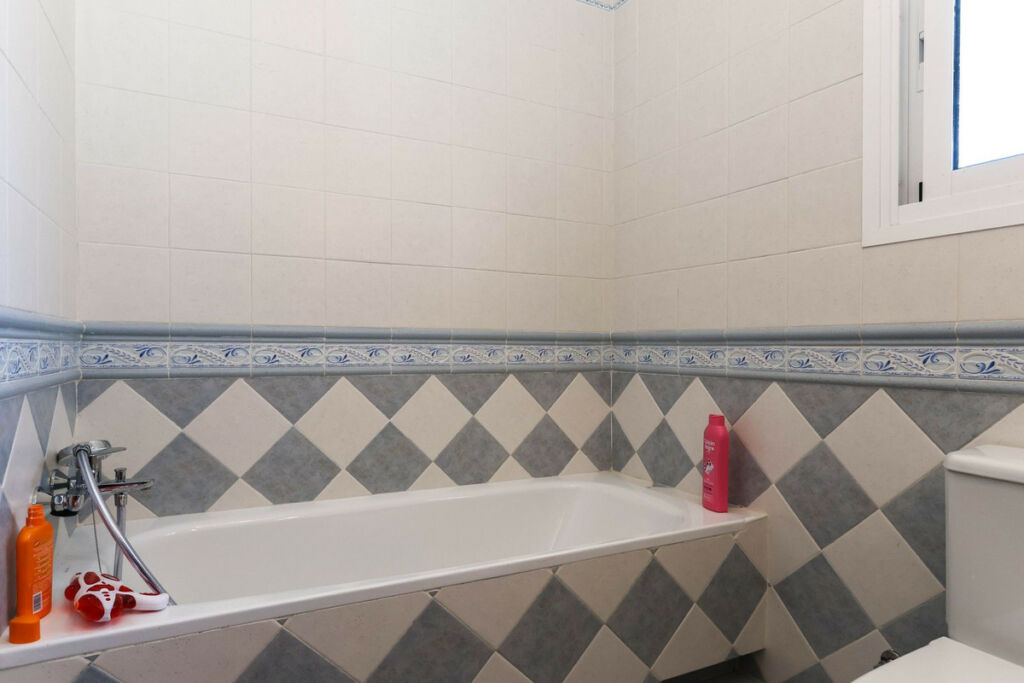 Detached Villa Guaro Málaga - image 24