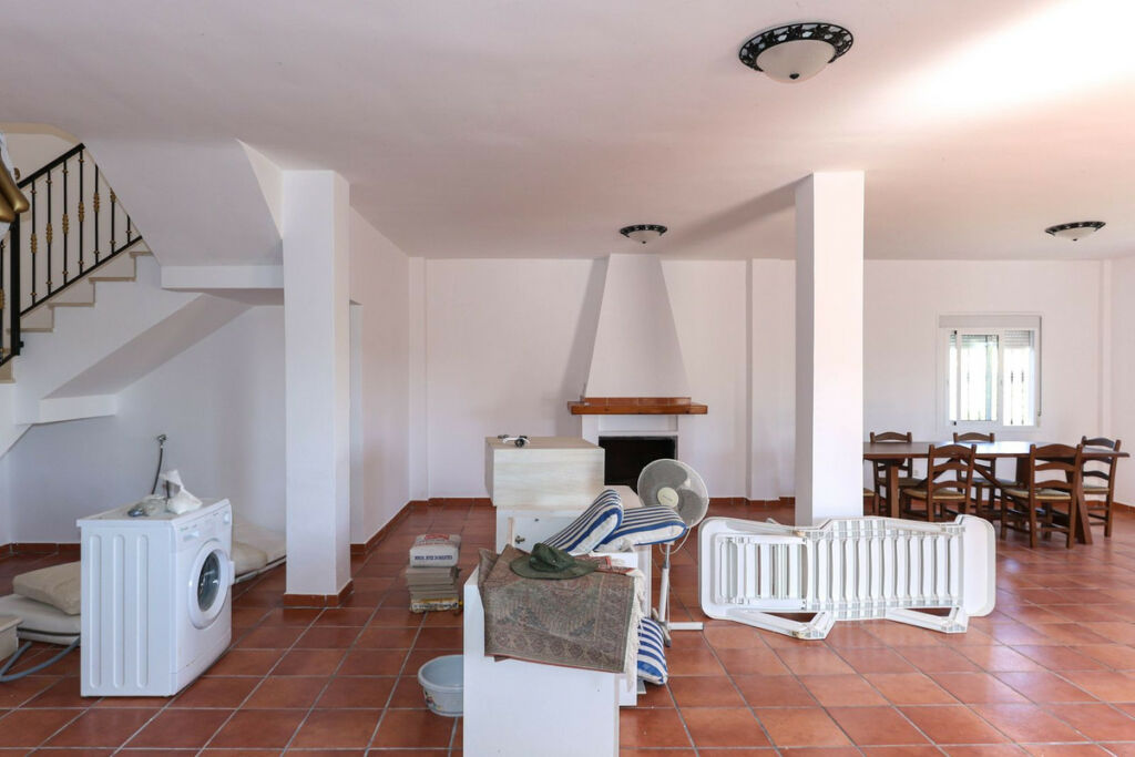 Detached Villa Guaro Málaga - image 25