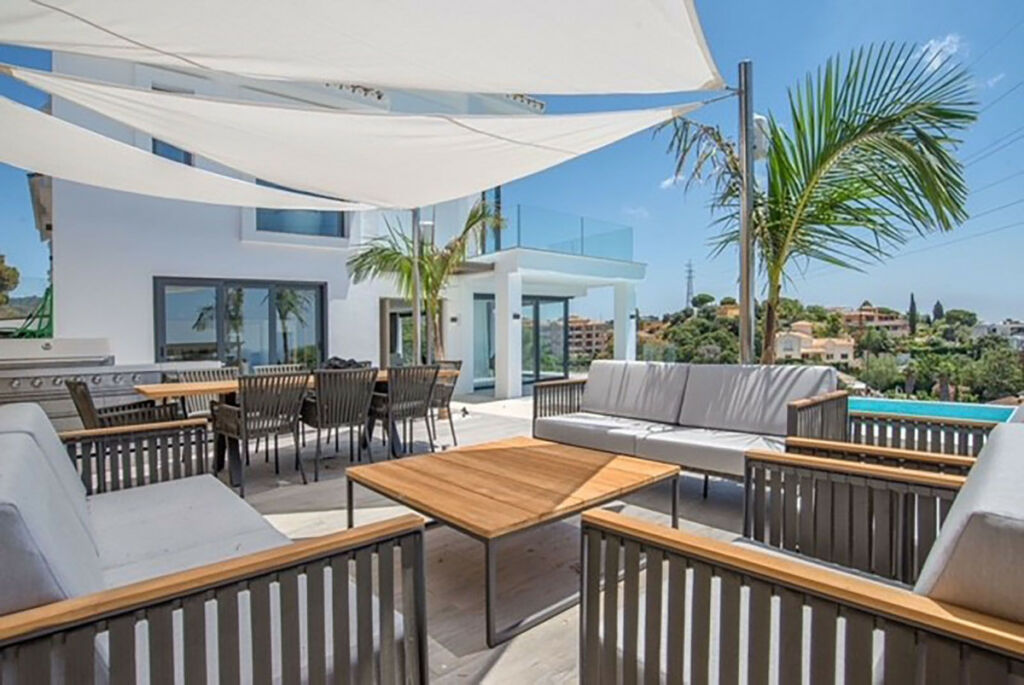 Detached Villa Elviria Málaga - image 24