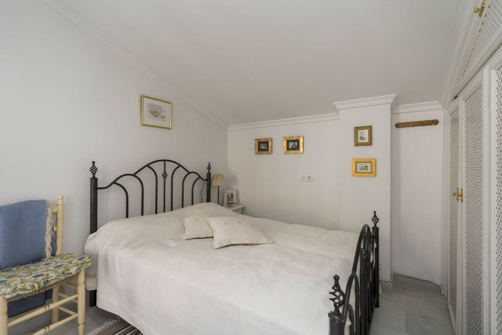 Semi-Detached House Estepona Málaga - image 25
