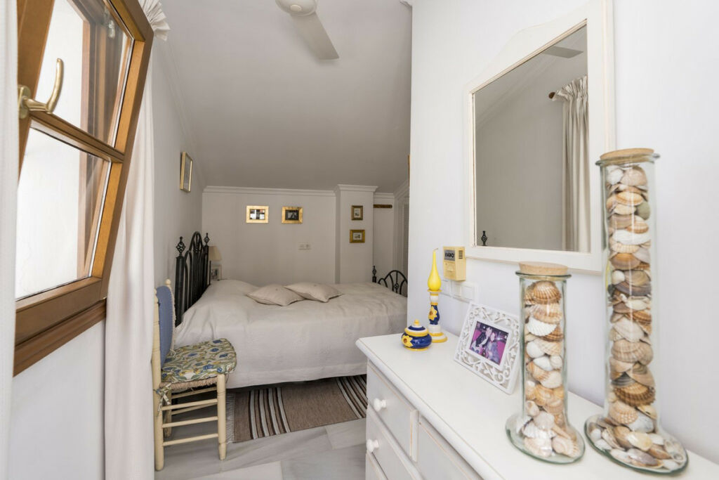 Semi-Detached House Estepona Málaga - image 26