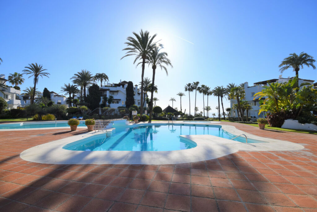 Middle Floor Apartment Estepona Málaga - image 26