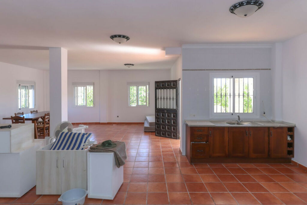 Detached Villa Guaro Málaga - image 28