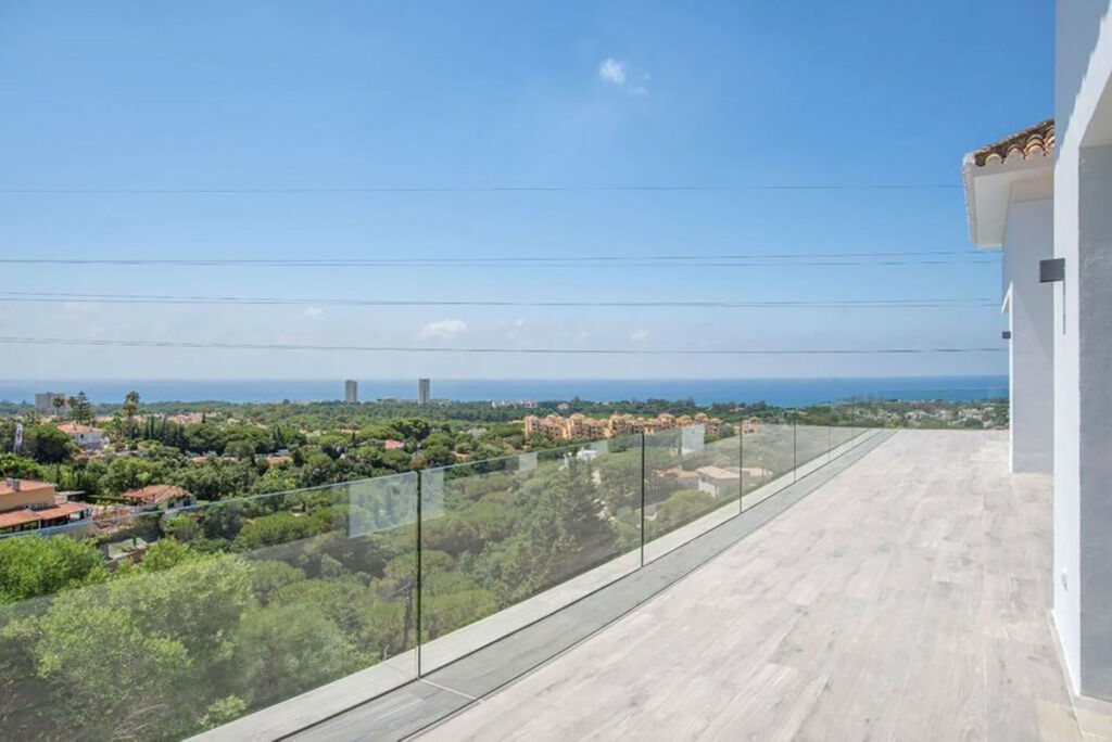 Detached Villa Elviria Málaga - image 27