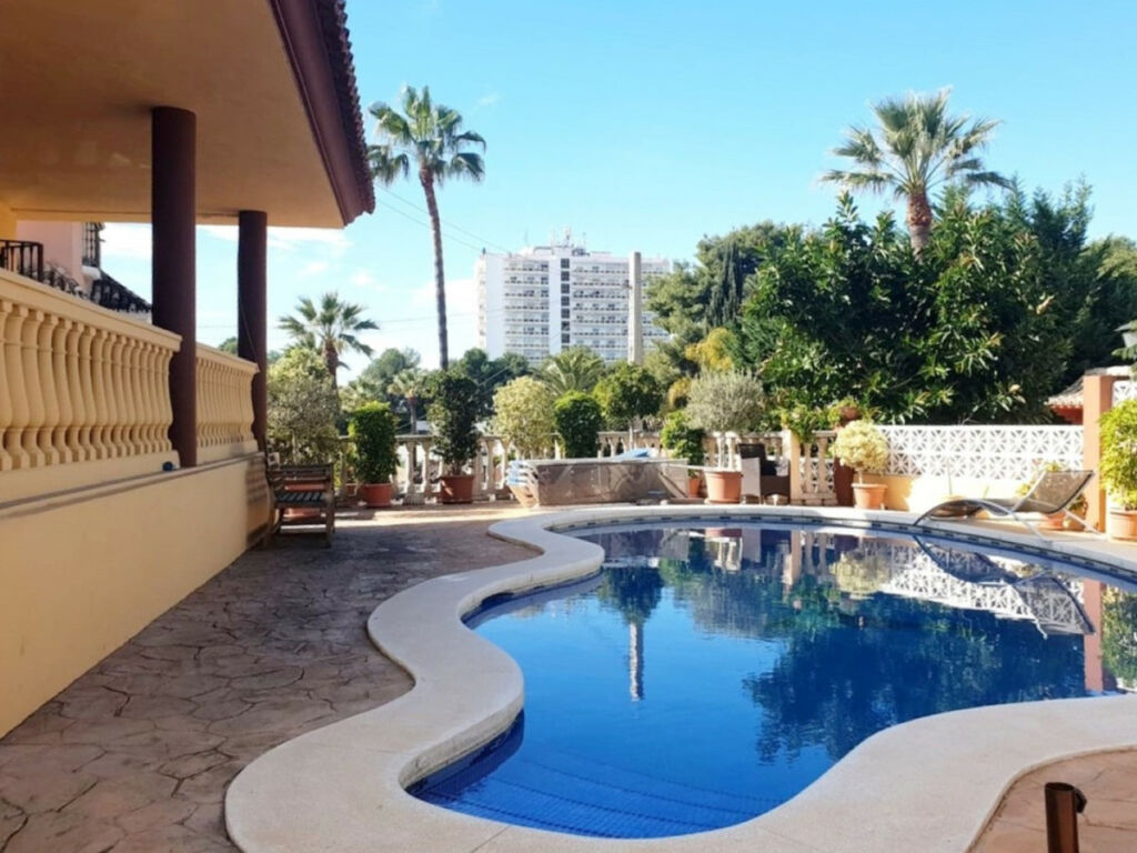 Detached Villa Nueva Andalucía Málaga