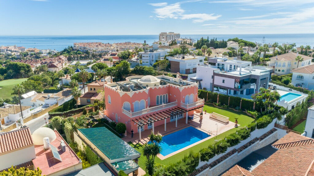 Detached Villa Benalmadena Málaga - image 3