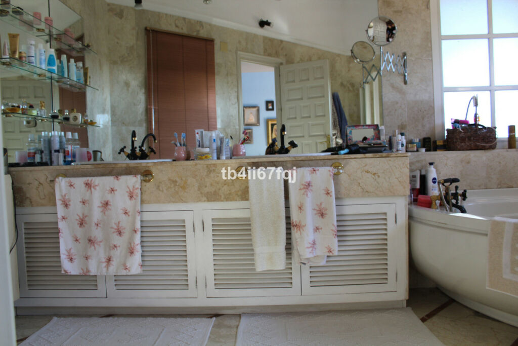 Detached Villa Atalaya Málaga - image 30
