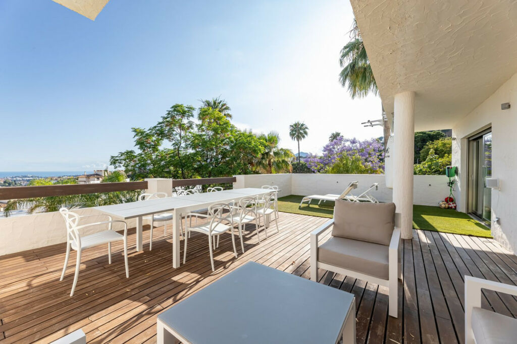 Middle Floor Apartment Benahavís Málaga - image 30