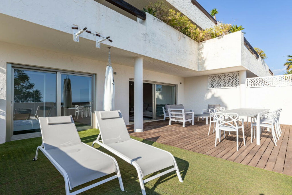 Middle Floor Apartment Benahavís Málaga - image 32