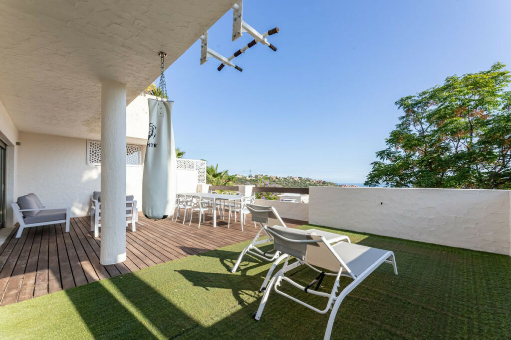 Middle Floor Apartment Benahavís Málaga - image 33