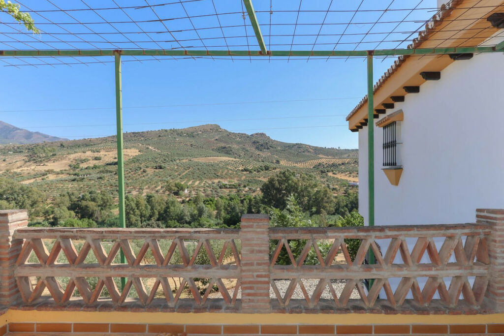 Detached Villa Guaro Málaga - image 38