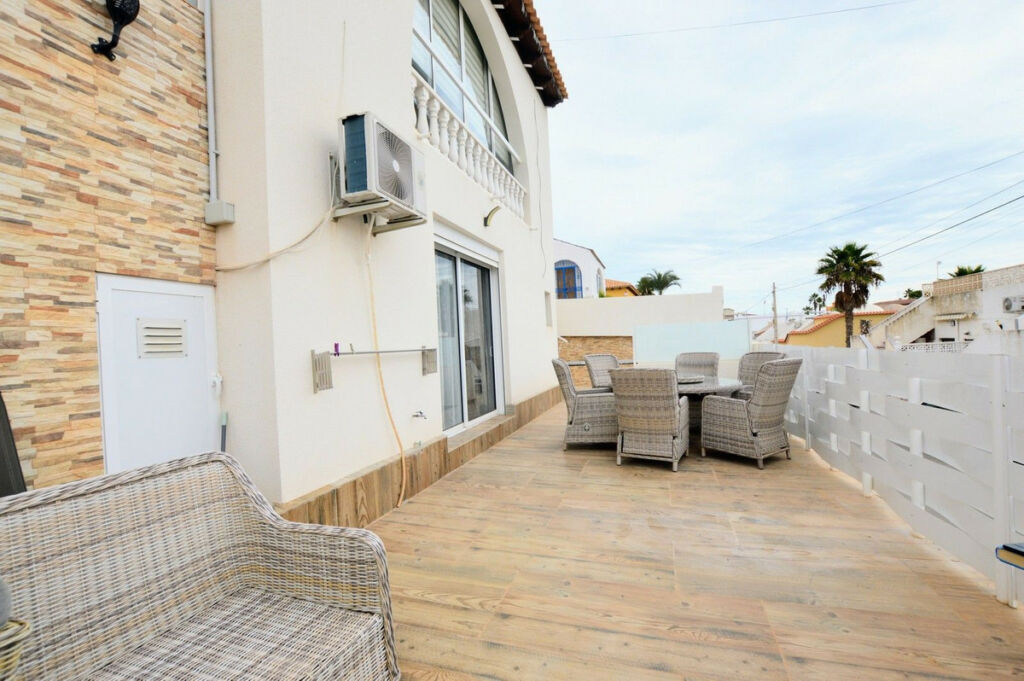 Detached Villa Villamartin Alicante - image 42