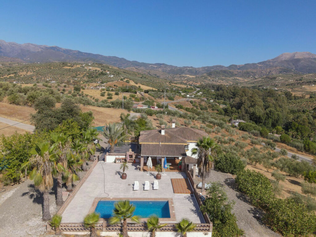 Detached Villa Guaro Málaga - image 46