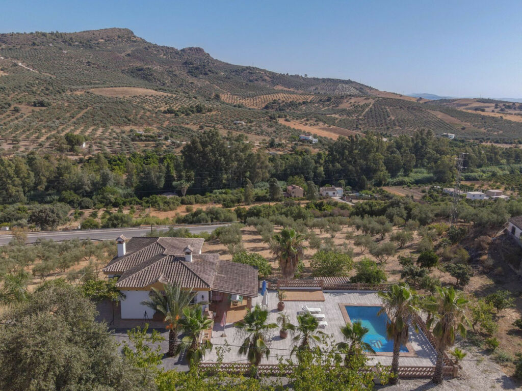 Detached Villa Guaro Málaga - image 47