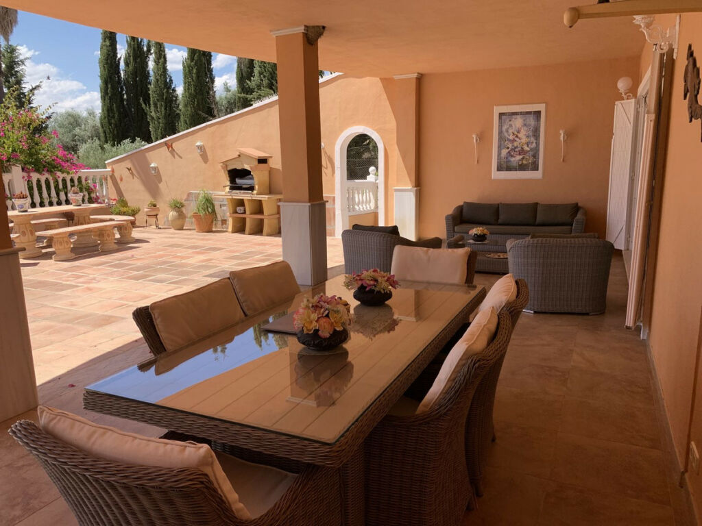 Detached Villa Coín Málaga - image 3
