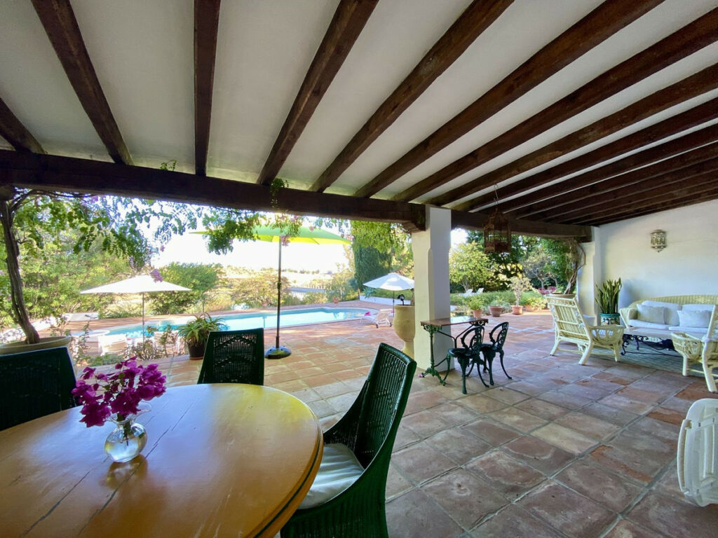 Detached Villa Benahavís Málaga - image 6