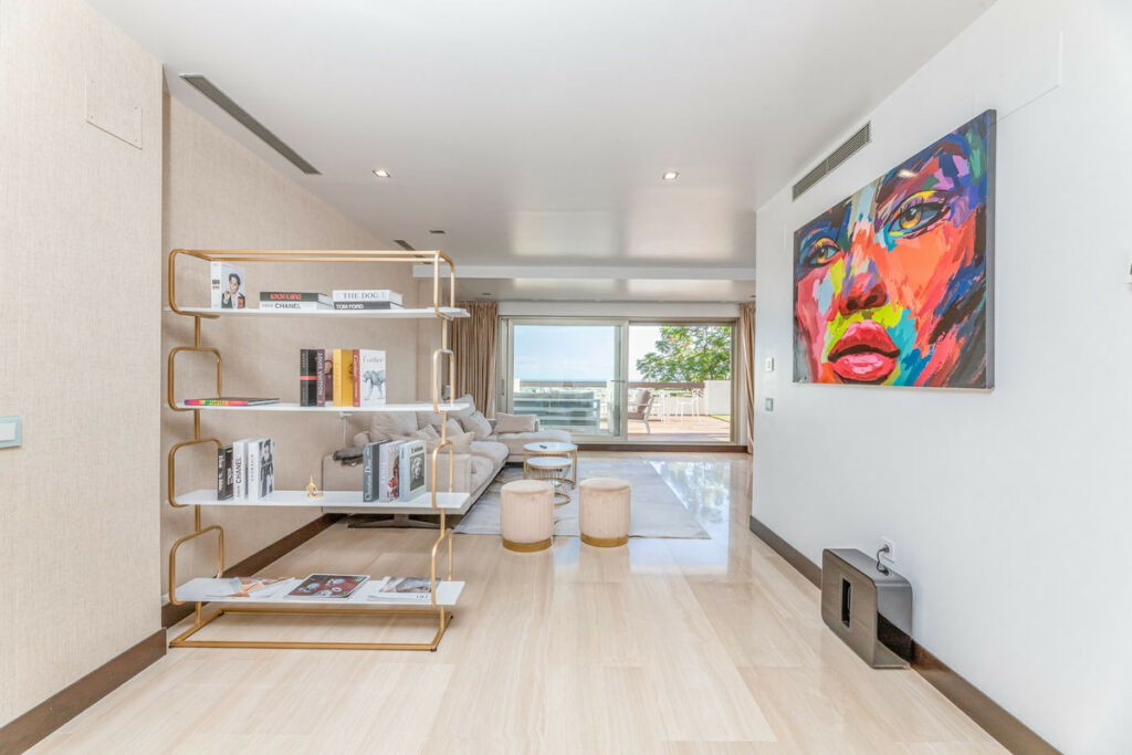 Middle Floor Apartment Benahavís Málaga - image 6