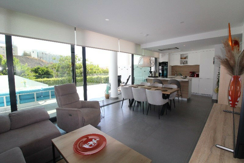 Ground Floor Apartment Fuengirola Málaga - image 2