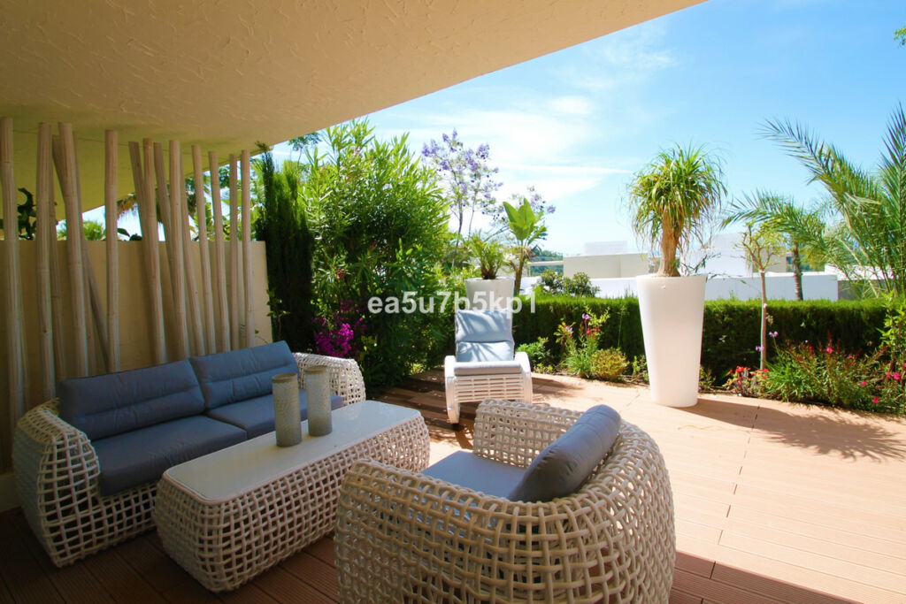 Ground Floor Apartment Benahavís Málaga - image 6
